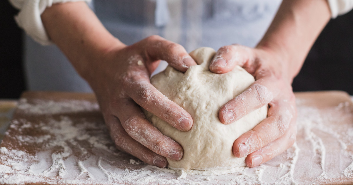 Bagare som knådar deg